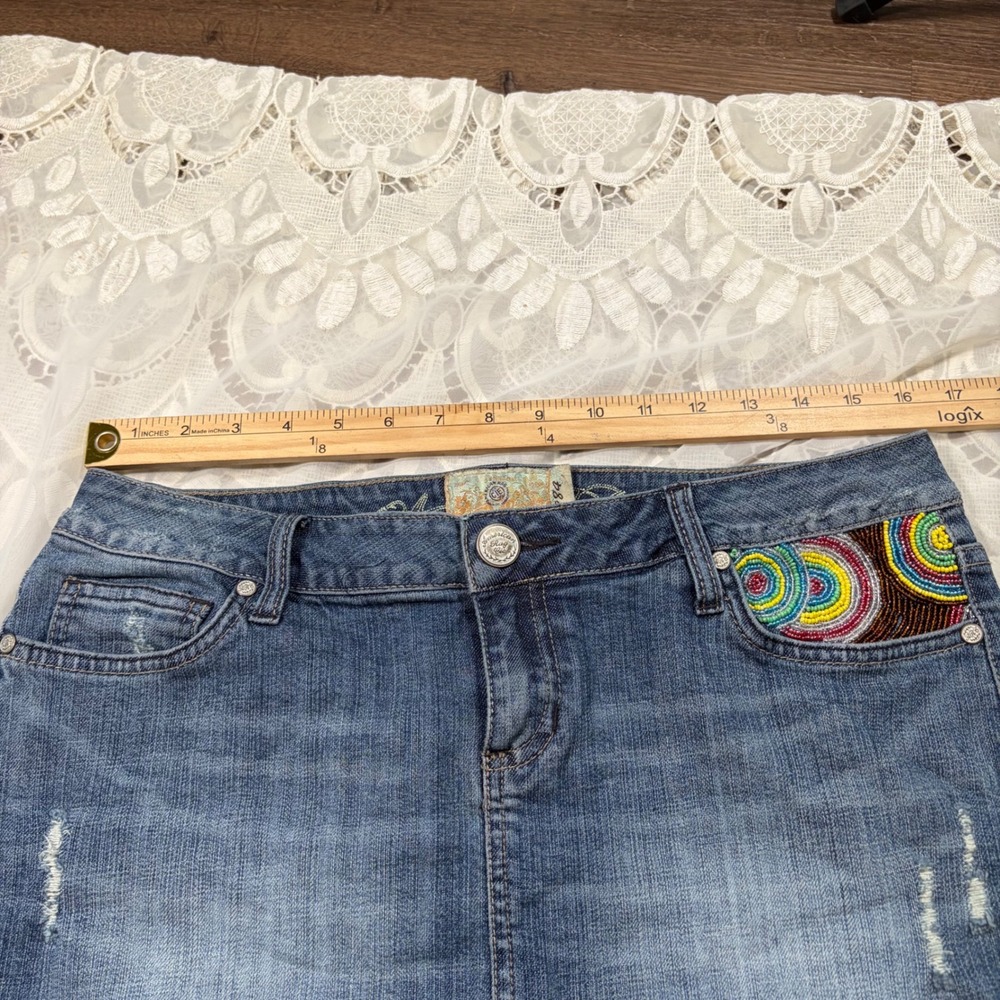 Y2K American Rag Blue Denim Mini Skirt Beaded Pocket Distressed Raw Hem Womens 7 - Picture 6 of 7